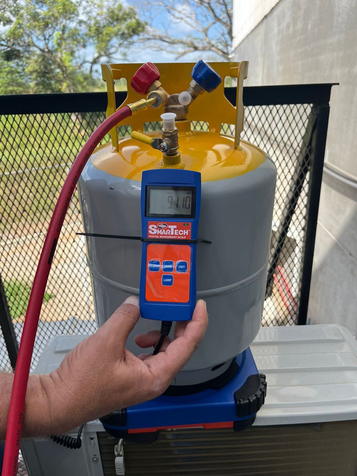 Equipment under inspection before extraction